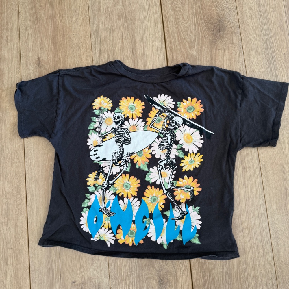 Kids O'Neill Black Tee with Skeleton and Daisy Design Size L
